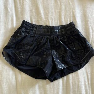 Lululemon shorts size 6